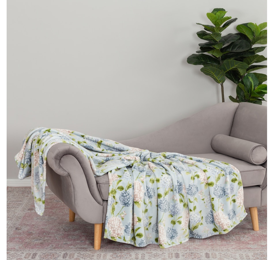 Image 217943_ALTMORE18.jpg, Product 217-943 / Price $49.99, Berkshire Blanket Floral VelvetSoft Throw from Berkshire on TSC.ca's Home & Garden department