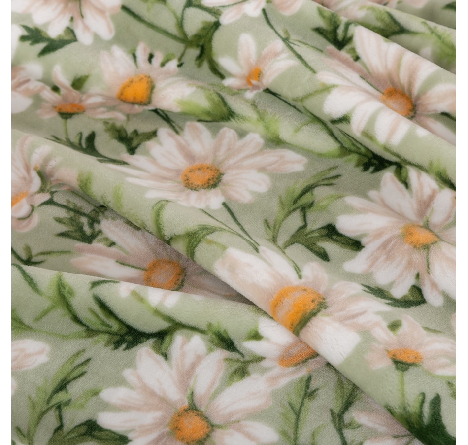 Image 217943_ALTMORE24.jpg, Product 217-943 / Price $49.99, Berkshire Blanket Floral VelvetSoft Throw from Berkshire on TSC.ca's Home & Garden department