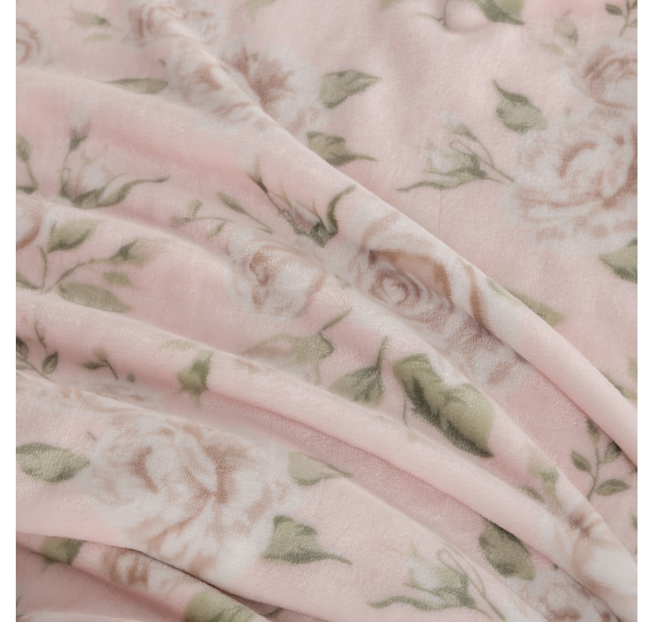 Image 217943_ALTMORE8.jpg, Product 217-943 / Price $49.99, Berkshire Blanket Floral VelvetSoft Throw from Berkshire on TSC.ca's Home & Garden department