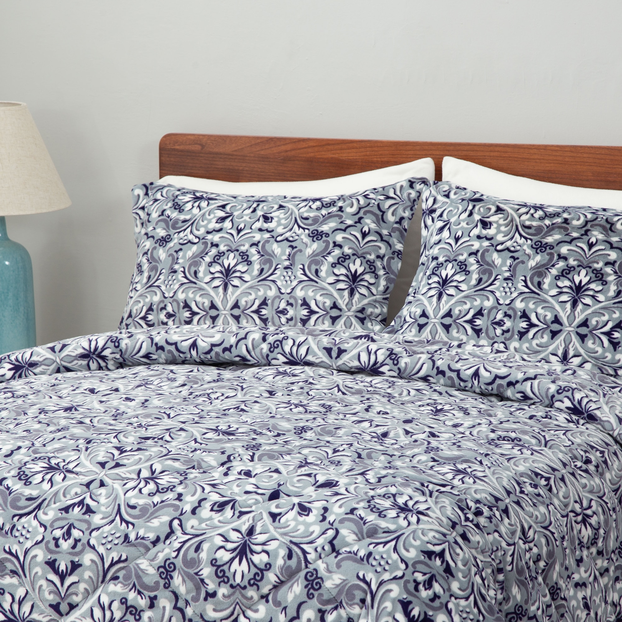 C'est Beau1872 Loved Print Duvet and Sham Set - shops Retails for $ 204