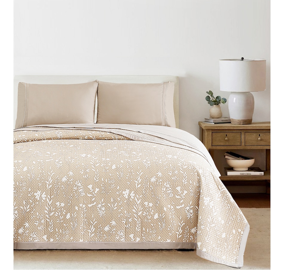 Image 219713_ALTMORE12.jpg, Product 219-713 / Price $99.99, Claro Living Home Plush Waffle Blanket from Claro Living Home on TSC.ca's Home & Garden department