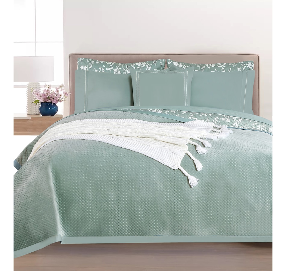 Image 219713_ALTMORE14.jpg, Product 219-713 / Price $99.99, Claro Living Home Plush Waffle Blanket from Claro Living Home on TSC.ca's Home & Garden department