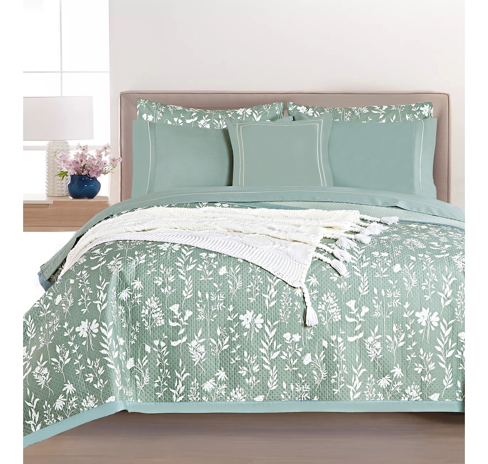 Image 219713_ALTMORE15.jpg, Product 219-713 / Price $99.99, Claro Living Home Plush Waffle Blanket from Claro Living Home on TSC.ca's Home & Garden department