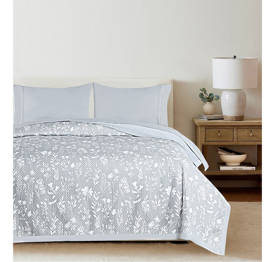 Image 219713_ALTMORE5.jpg, Product 219-713 / Price $99.99, Claro Living Home Plush Waffle Blanket from Claro Living Home on TSC.ca's Home & Garden department