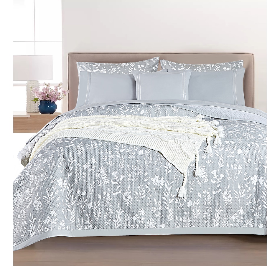 Image 219713_ALTMORE6.jpg, Product 219-713 / Price $99.99, Claro Living Home Plush Waffle Blanket from Claro Living Home on TSC.ca's Home & Garden department