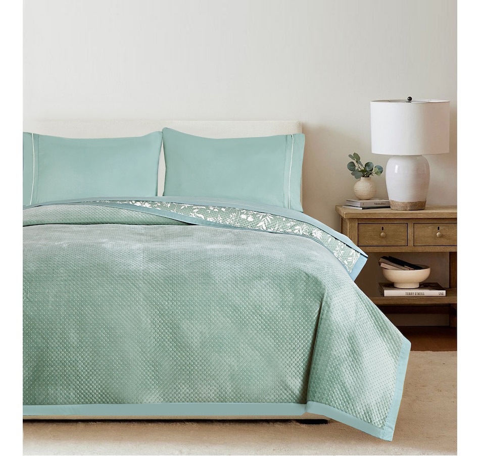 Image 219713_SAG.jpg, Product 219-713 / Price $99.99, Claro Living Home Plush Waffle Blanket from Claro Living Home on TSC.ca's Home & Garden department