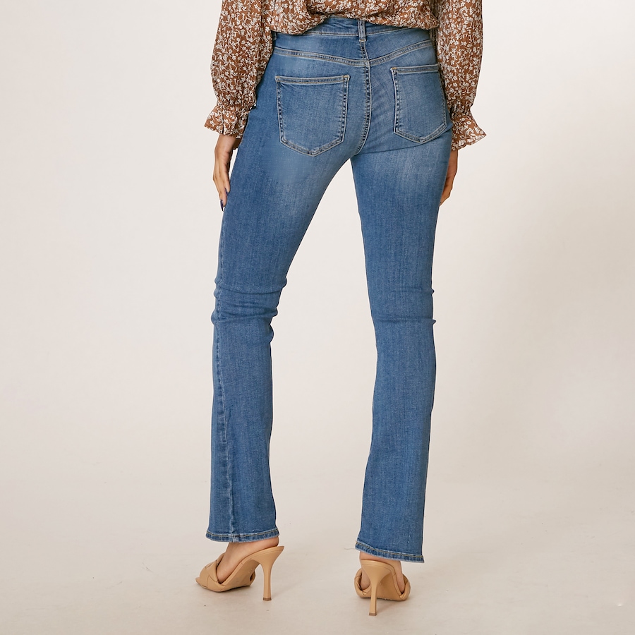 Image 219758_ALTMORE1.jpg, Product 219-758 / Price $120.00, Brian Bailey Lola Flared Jean from Brian Bailey on TSC.ca's Fashion department