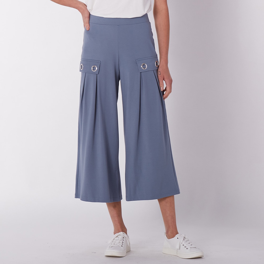 Wynne Layers Polished Knit Cropped Pant With Grommet