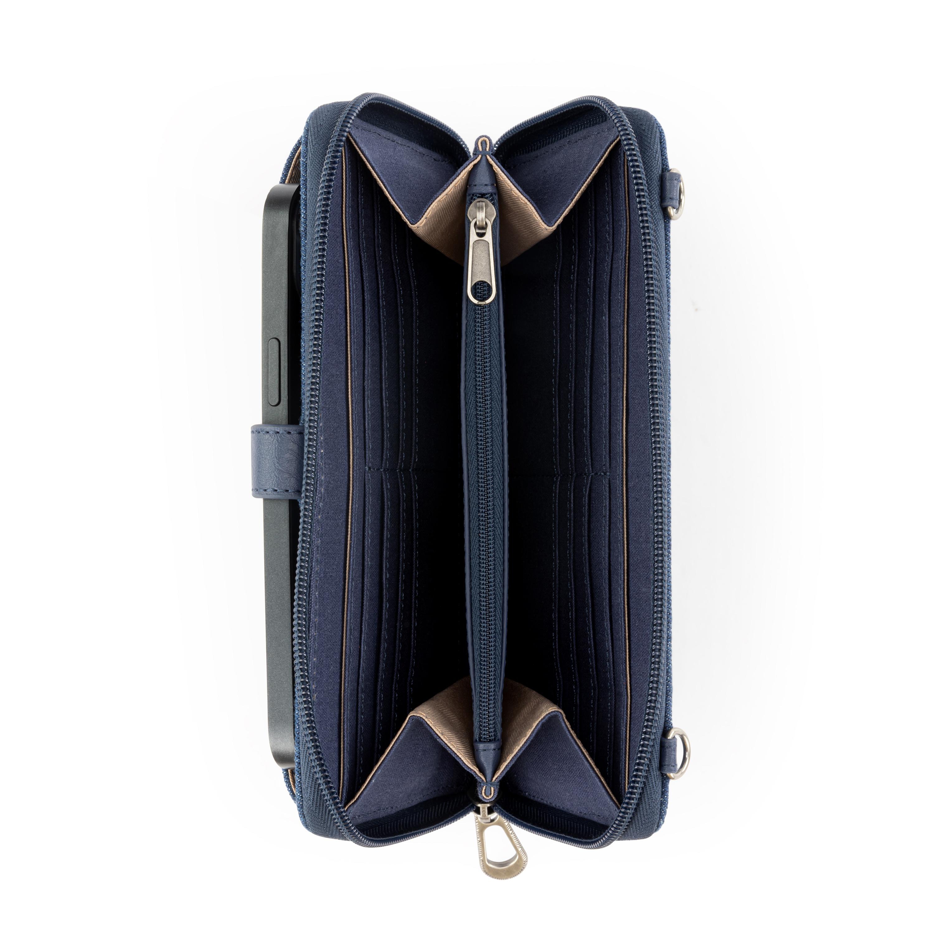The Sak SakRoots Large Canvas Smartphone Crossbody - TSC.ca