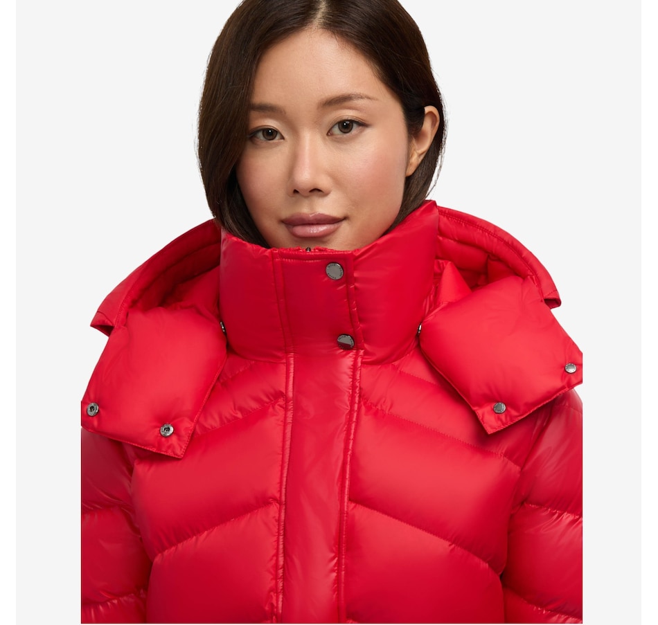 Image 220597_ALTMORE4.jpg, Product 220-597 / Price $419.88, Pajar Saturn Women's Mid Length Channel Quilted Puffer from Pajar on TSC.ca's Fashion department
