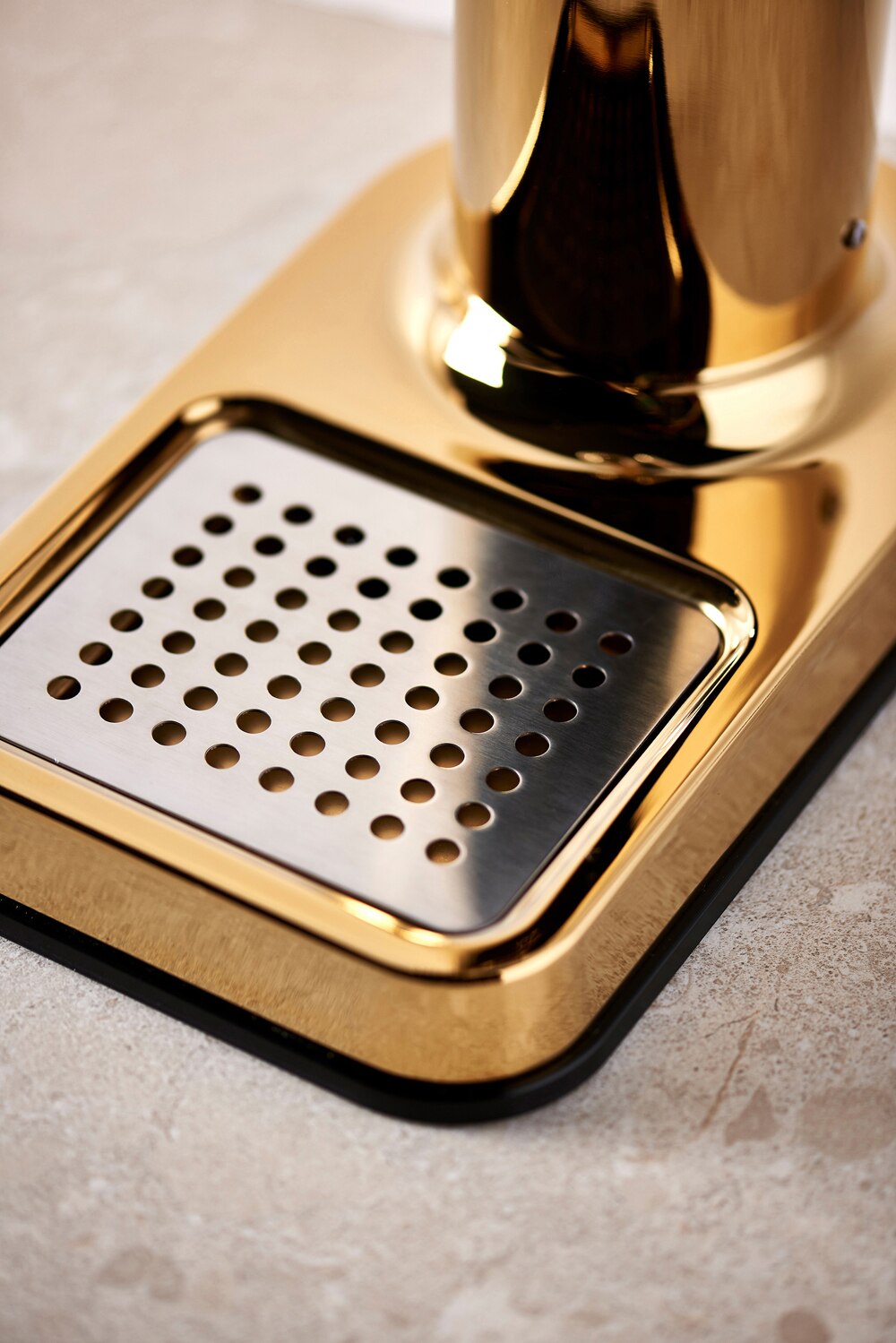 Aarke Carbonator III- Gold - TSC.ca