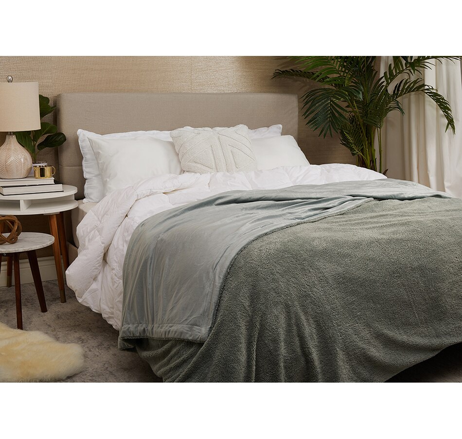 Image 221066_ALTMORE11.jpg, Product 221-066 / Price $24.88 - $39.88, Home Suite Essentials Teddy Bear Blanket from Home Suite on TSC.ca's Home & Garden department