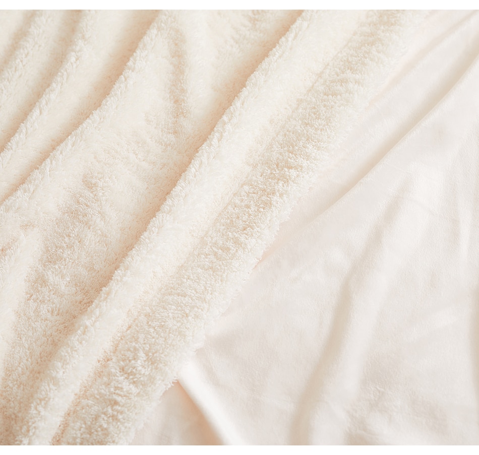 Image 221066_ALTMORE2.jpg, Product 221-066 / Price $24.88 - $39.88, Home Suite Essentials Teddy Bear Blanket from Home Suite on TSC.ca's Home & Garden department