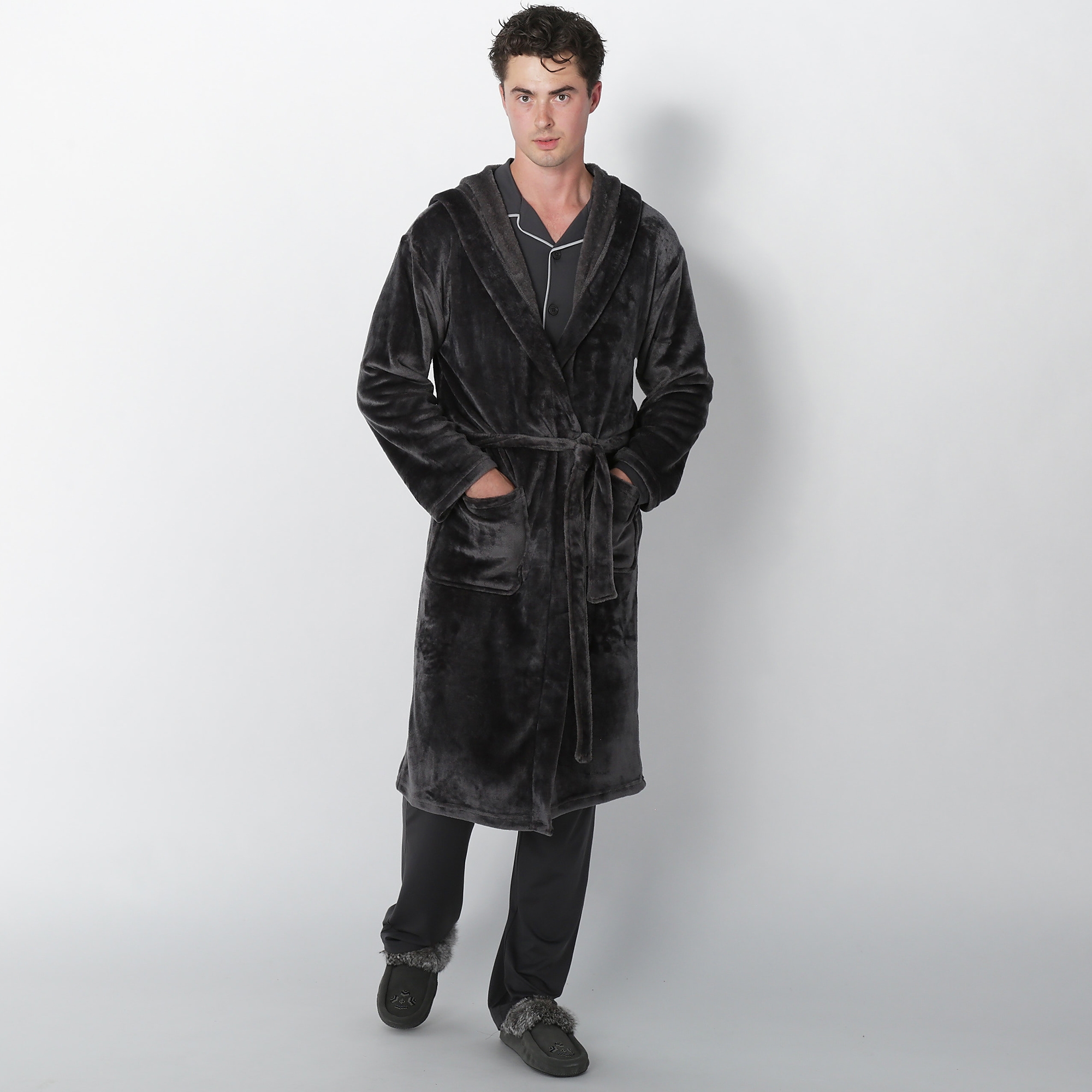和ROBE / WA RM STOLE Guillaume Men's Micro Mink Hooded Robe - TSC.ca