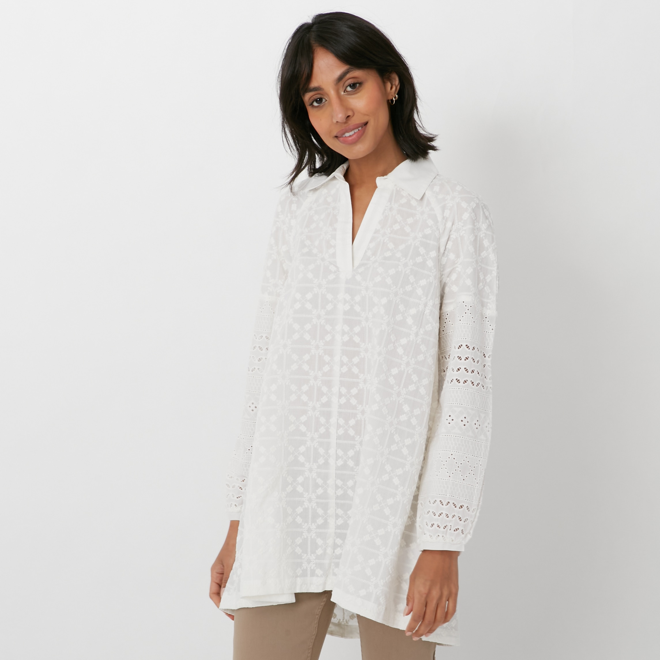 Badgley Mischka Cotton Eyelet Shirt With Embroidered Sleeve Detail