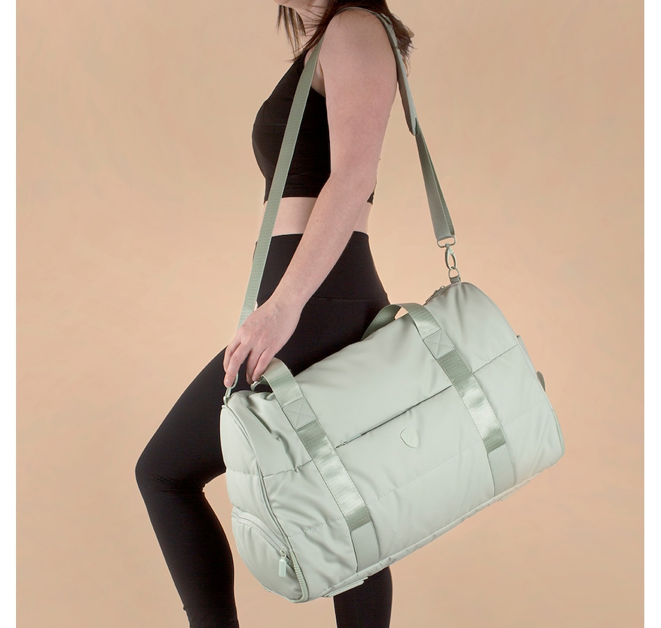 Image 223384_ALTMORE14.jpg, Product 223-384 / Price $159.99, Heys The Puffer Duffel Bag from Heys on TSC.ca's Home & Garden department