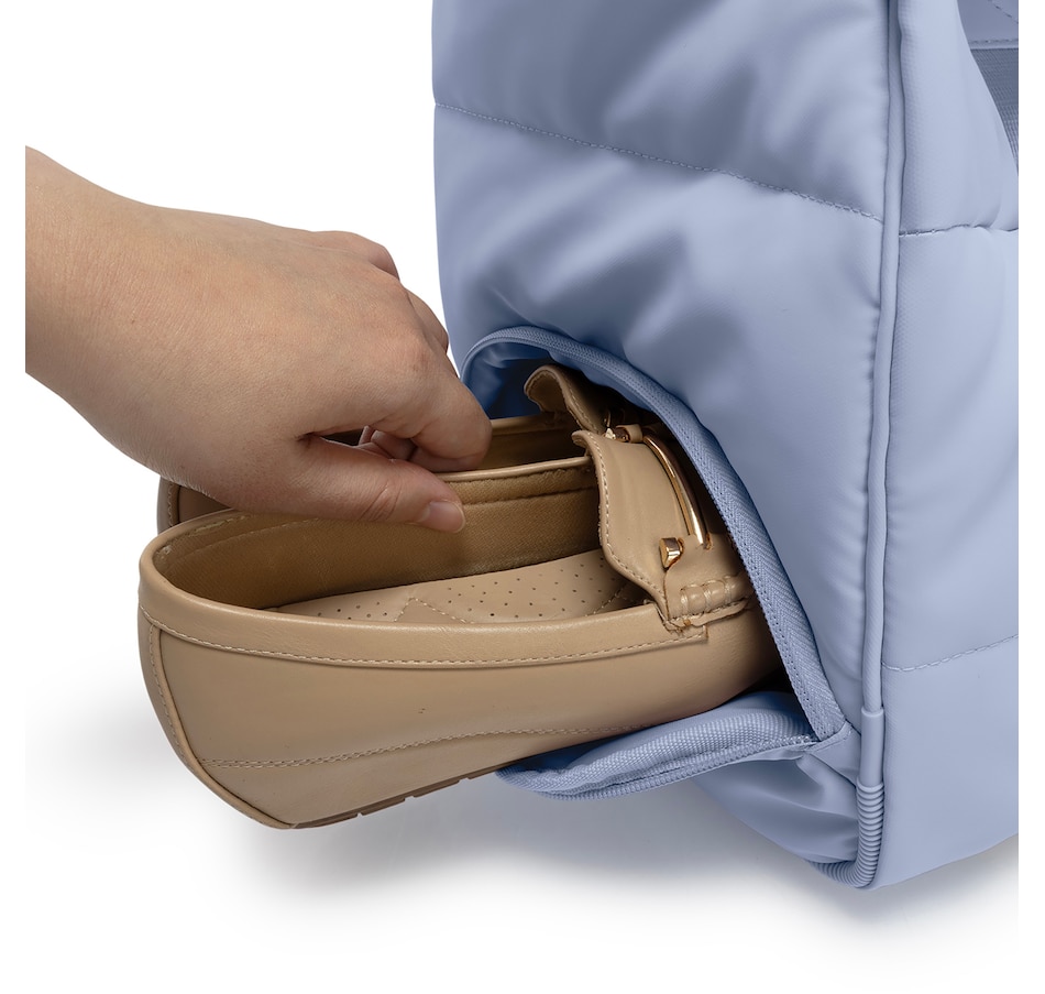Image 223384_ALTMORE19.jpg, Product 223-384 / Price $159.99, Heys The Puffer Duffel Bag from Heys on TSC.ca's Home & Garden department