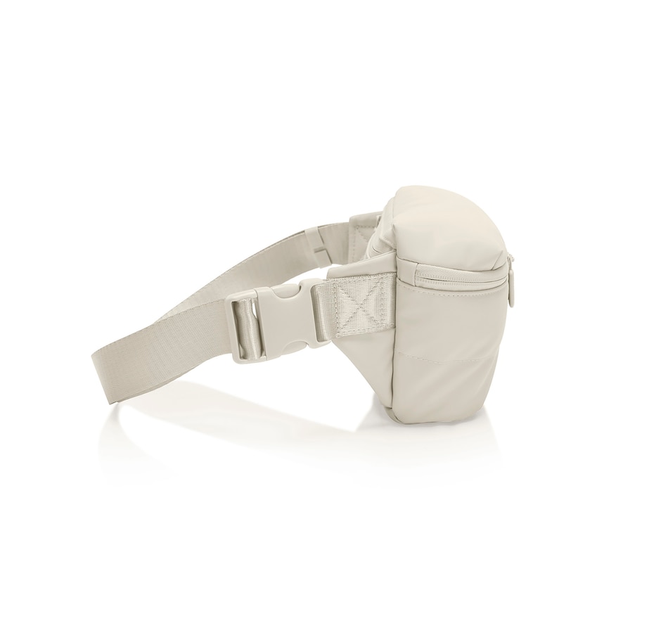 Image 223385_ALTMORE15.jpg, Product 223-385 / Price $59.99, Heys The Puffer Waist Bag from Heys on TSC.ca's Clothing & Shoes department