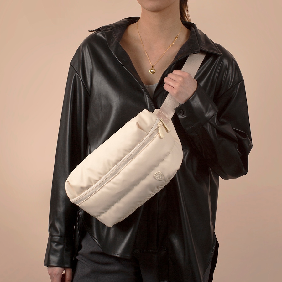 Image 223385_ALTMORE7.jpg, Product 223-385 / Price $59.99, Heys The Puffer Waist Bag from Heys on TSC.ca's Fashion department