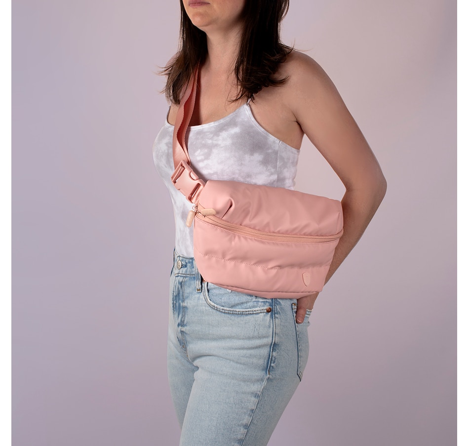 Image 223385_ALTMORE9.jpg, Product 223-385 / Price $59.99, Heys The Puffer Waist Bag from Heys on TSC.ca's Clothing & Shoes department