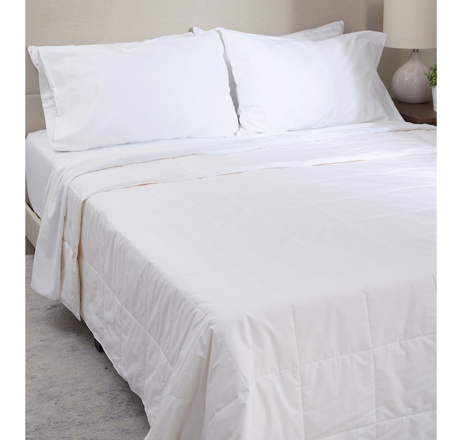 Image 223566_WHT.jpg, Product 223-566 / Price $269.99 - $449.99, HomeSuite Luxury Silk-Filled Duvet with Cotton Exterior from HomeSuite Collection on TSC.ca's Home & Garden department