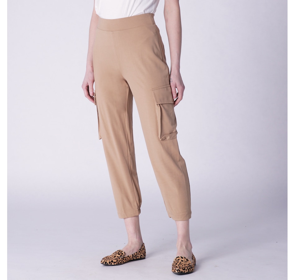WynneLayers FlatterFIT Polished Cropped Pant