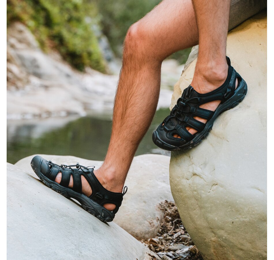 Image 228720_ALTMORE4.jpg, Product 228-720 / Price $49.33, Bearpaw Memuru Men's Slip-On from BEARPAW Footwear on TSC.ca's Shoes department