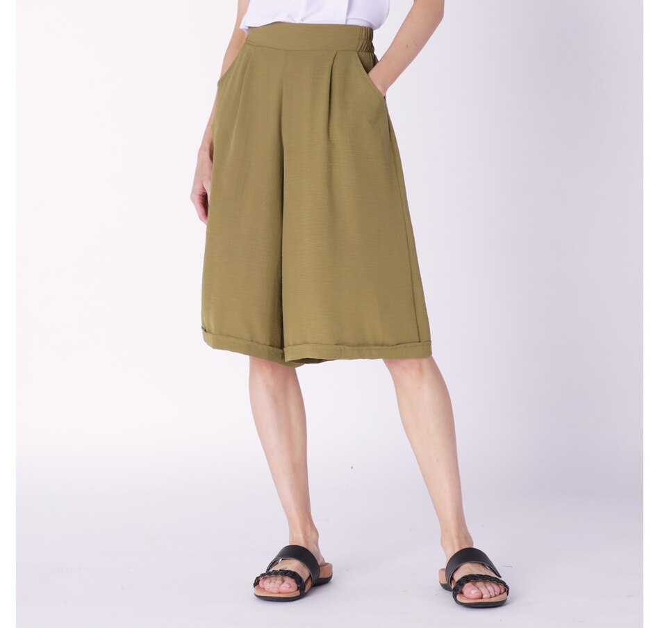 Image 231463_KHA.jpg, Product 231-463 / Price $34.88, Marallis Crepe Short With Pockets from Marallis on TSC.ca's Fashion department