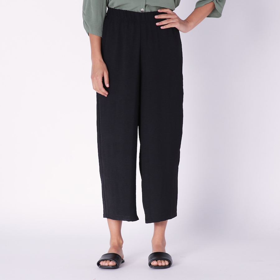 Image 235329_BLK.jpg, Product 235-329 / Price $9.33, Kim & Co. Crinkle Poplin Cropped Pant With Elastic Waistband from Kim & Co. on TSC.ca's Fashion department