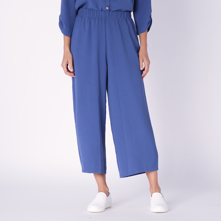 Image 235329_BLU.jpg, Product 235-329 / Price $9.33, Kim & Co. Crinkle Poplin Cropped Pant With Elastic Waistband from Kim & Co. on TSC.ca's Fashion department