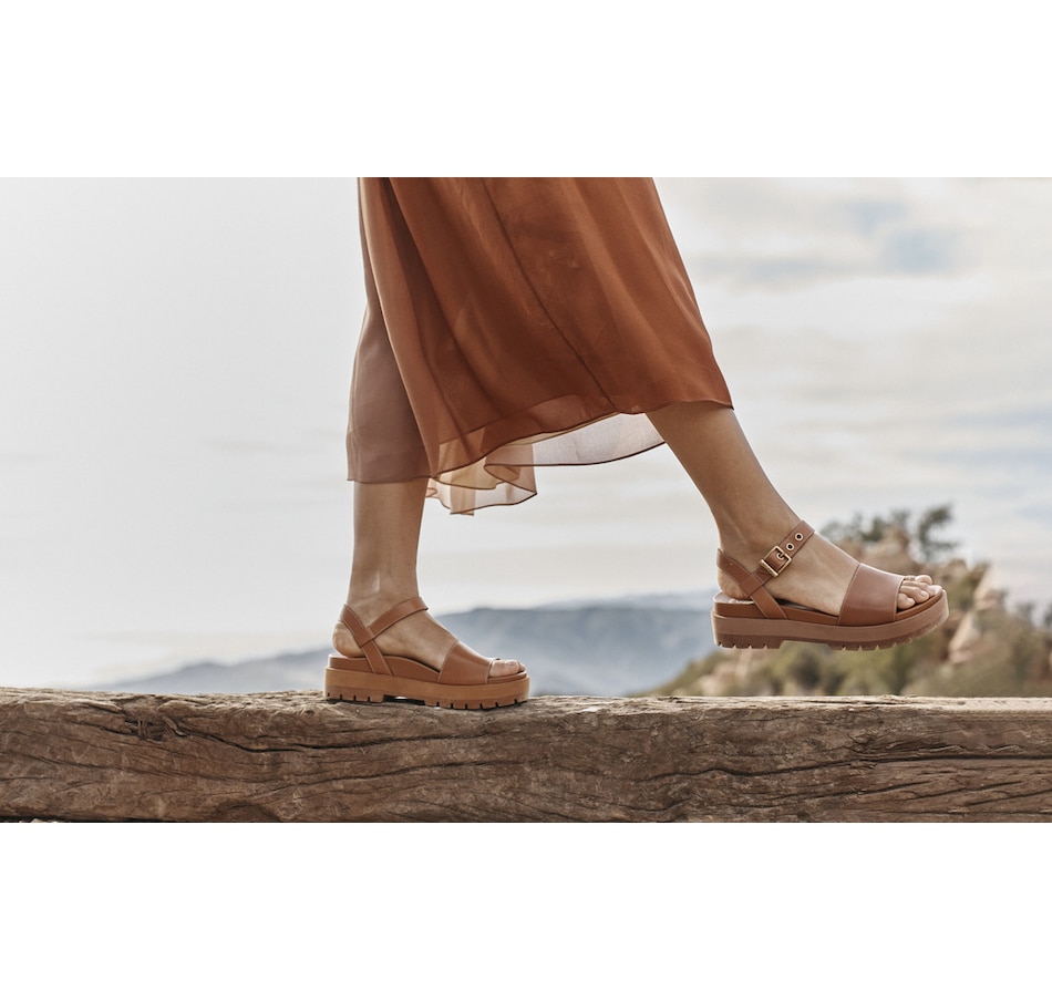 Image 235789_ALTMORE4.jpg, Product 235-789 / Price $89.33, Vionic Onyx Jamie Sandal from Vionic on TSC.ca's Shoes department