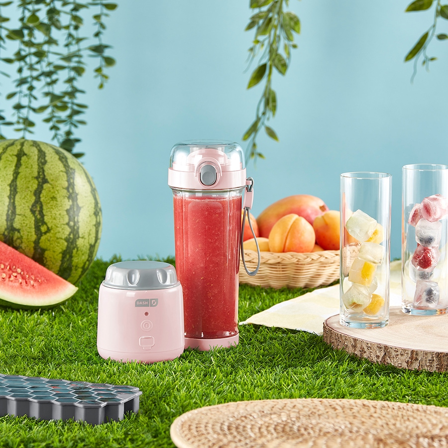 Image 237340_ALTMORE10.jpg, Product 237-340 / Price $19.33, Dash Portable USB Personal Blender from Dash Kitchen on TSC.ca's Kitchen department