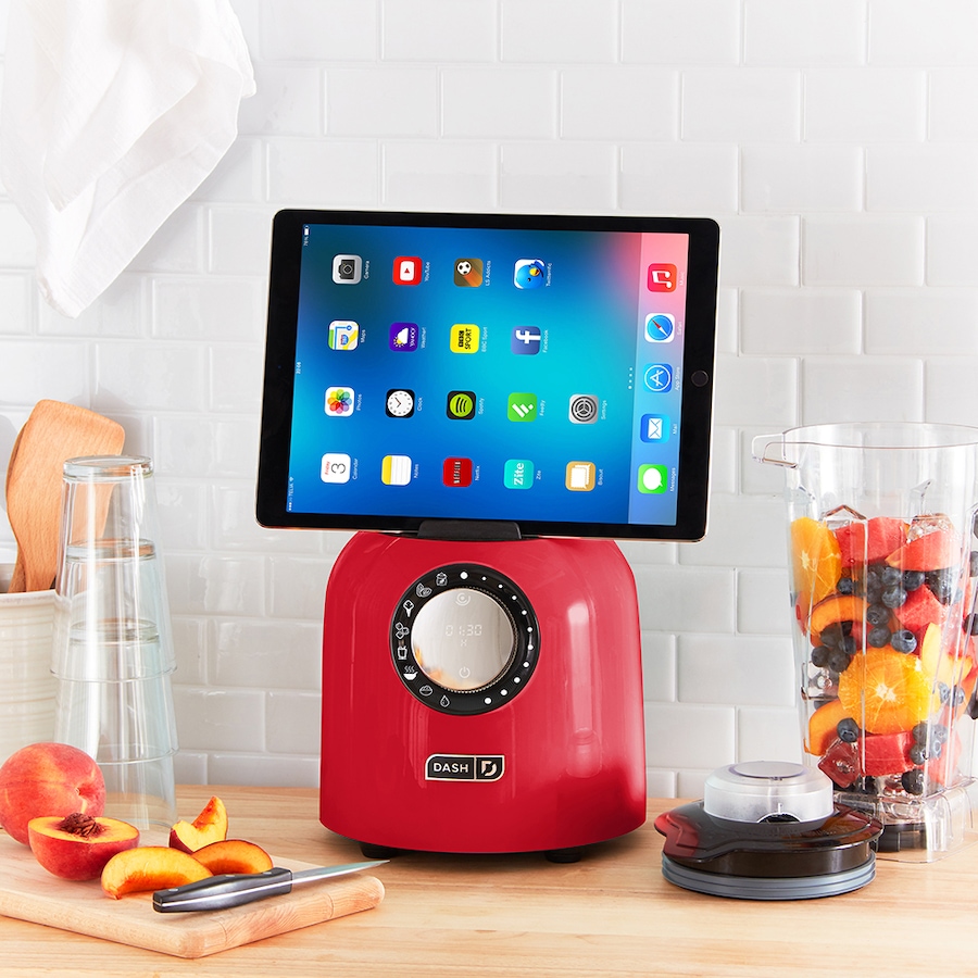 Image 237825_ALTMORE15.jpg, Product 237-825 / Price $99.33, Dash Chef Series Digital Blender from Dash Kitchen on TSC.ca's Kitchen department