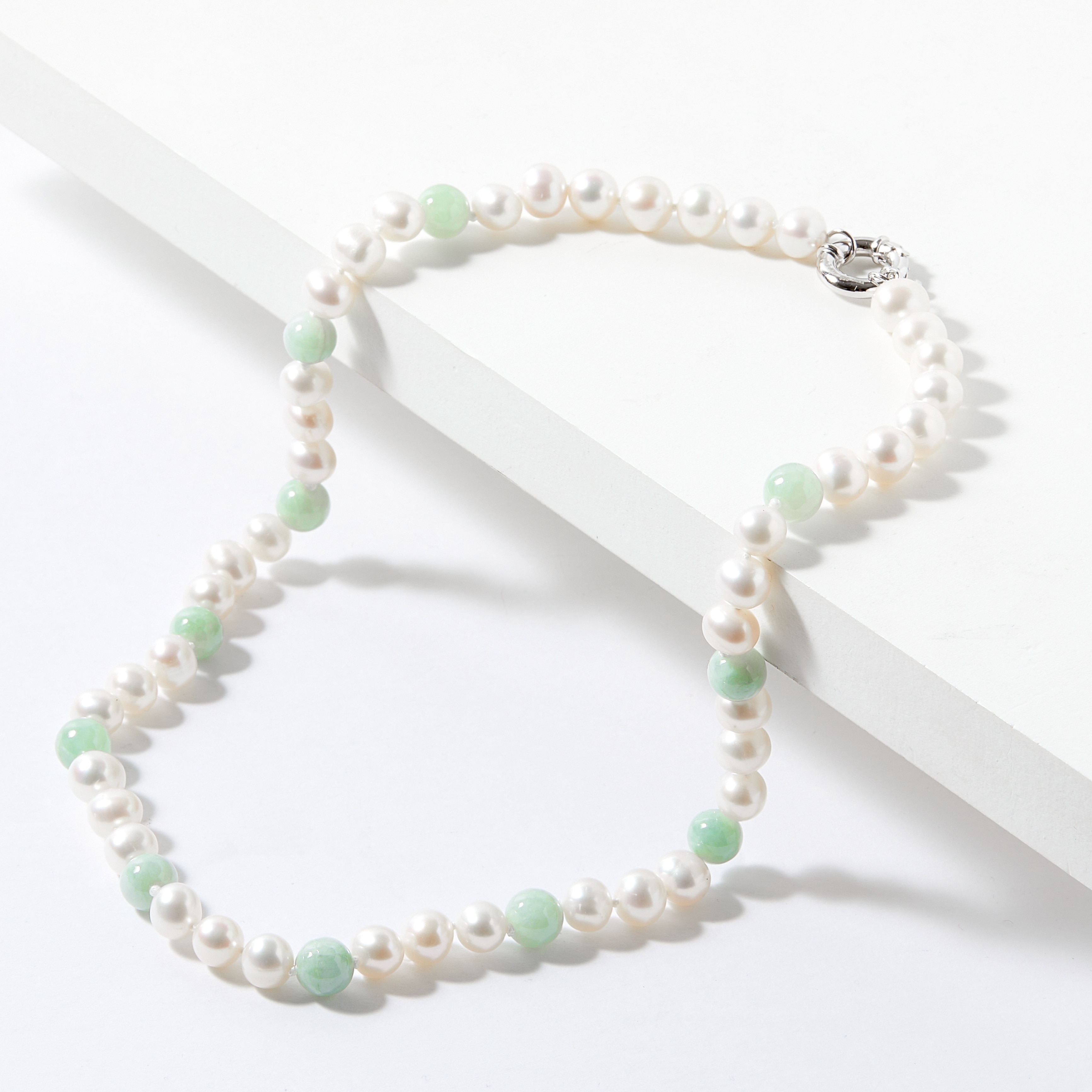 Pearl on sale jade necklace