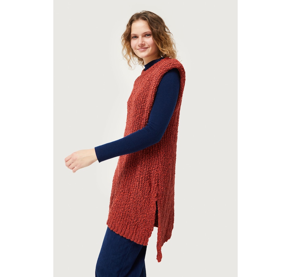 Image 240611_ALTMORE4.jpg, Product 240-611 / Price $69.33, Compañía Fantástica Pullover Vest from Compania Fantastica on TSC.ca's Fashion department