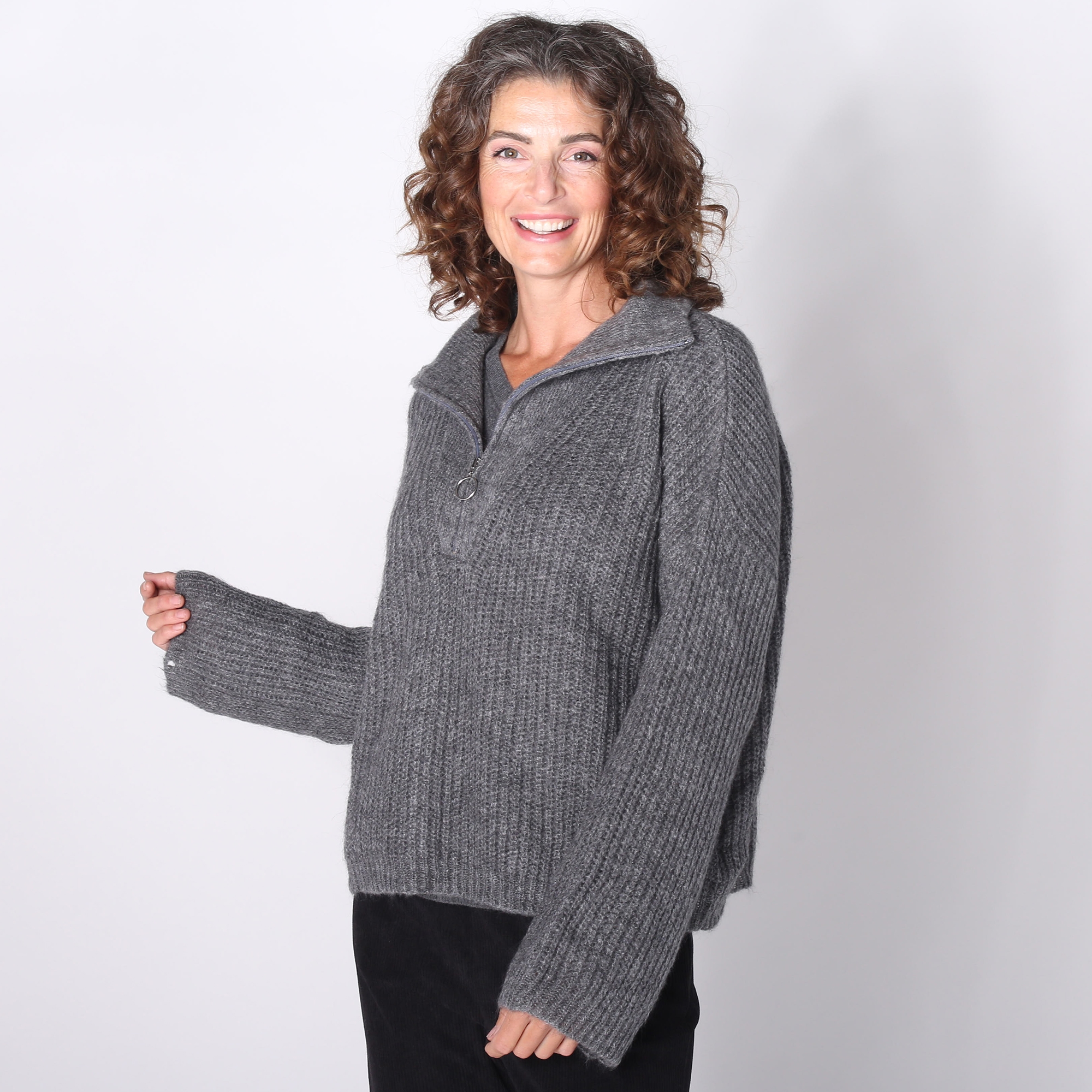 Cho&amp;CoL'Appartement C/N Knit Pullover Palacio Quarter-Zip Sweater - Grey - Bench
