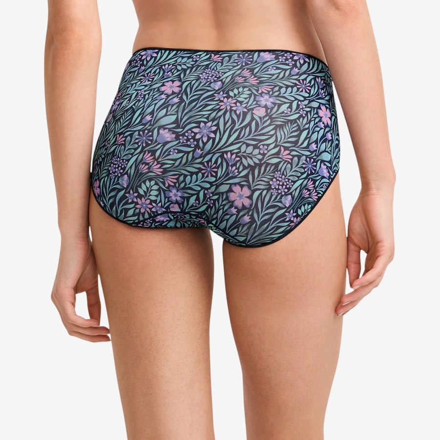 Image 242435_ALTMORE21.jpg, Product 242-435 / Price $18.00, Jockey No Panty Line Promise Tactel Hip Brief from Jockey on TSC.ca's Fashion department