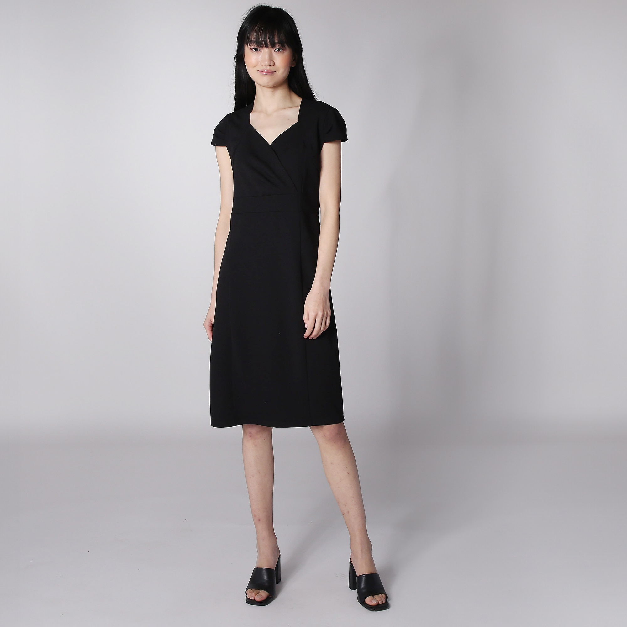 Pret―a―porter Vol.54(2004spring & summe… Kim & Co. Ponte Crepe Cap Sleeve Crossover Empire Waist