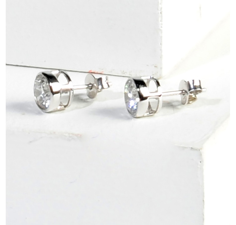 Image 244530_ALTMORE4.jpg, Product 244-530 / Price $169.99, Elizabeth Grant Collagen Multi-Peptide With Bonus Earring Set from Elizabeth Grant on TSC.ca's Beauty department