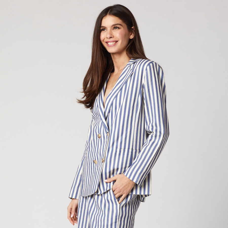 Image 245561_ALTMORE1.jpg, Product 245-561 / Price $49.33, Isaac Mizrahi Printed Cotton Blazer Jacket from Isaac Mizrahi New York on TSC.ca's Fashion department