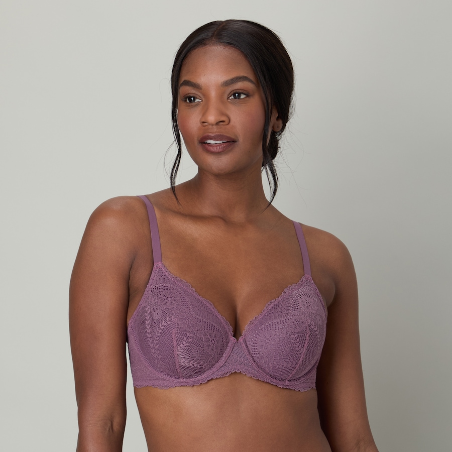 Image 246492_CURPP.jpg, Product 246-492 / Price $28.88, Wonderbra Sustainable Lace Plunge Lift Underwire Bra from Wonderbra on TSC.ca's Fashion department