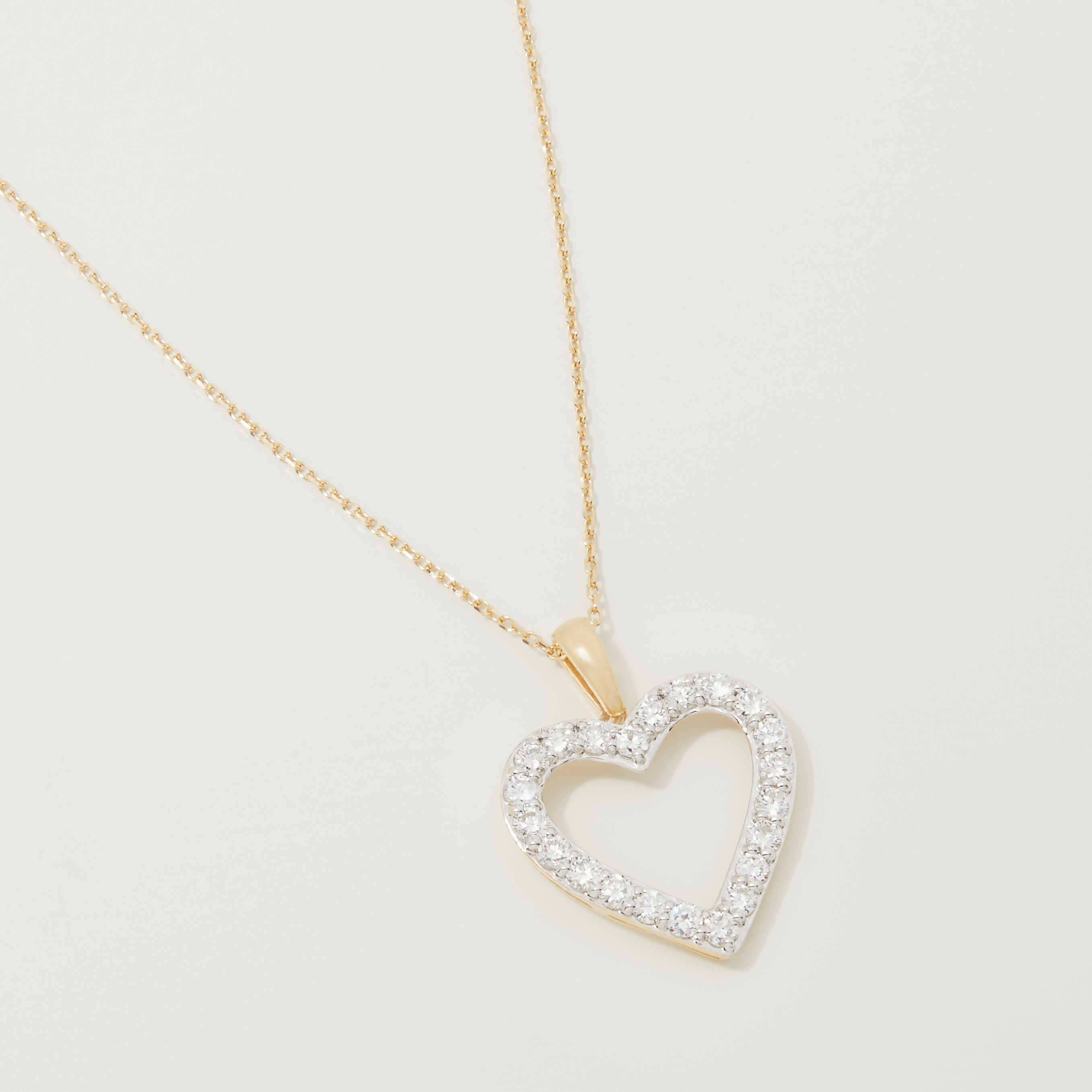 Evera Diamonds 14K Gold 0.90 ctw Diamond Heart Pendant with Chain