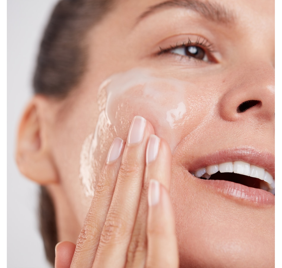 Image 249065_ALTMORE3.jpg, Product 249-065 / Price $138.00, Elemis Dynamic Resurfacing Exfoliating Duo from Elemis on TSC.ca's Beauty department