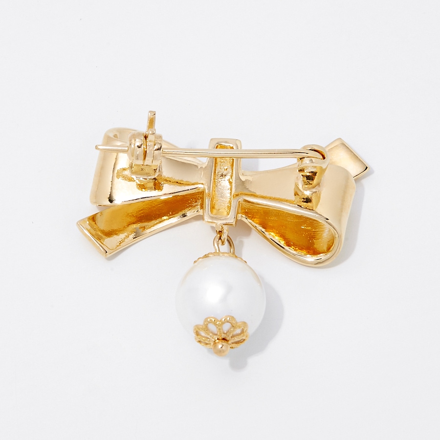 Image 249941_ALTMORE1.jpg, Product 249-941 / Price $79.00, Bronzoro 18K Yellow Gold Plate Bow Brooch with Shell Pearl from Bronzoro on TSC.ca's Jewellery department