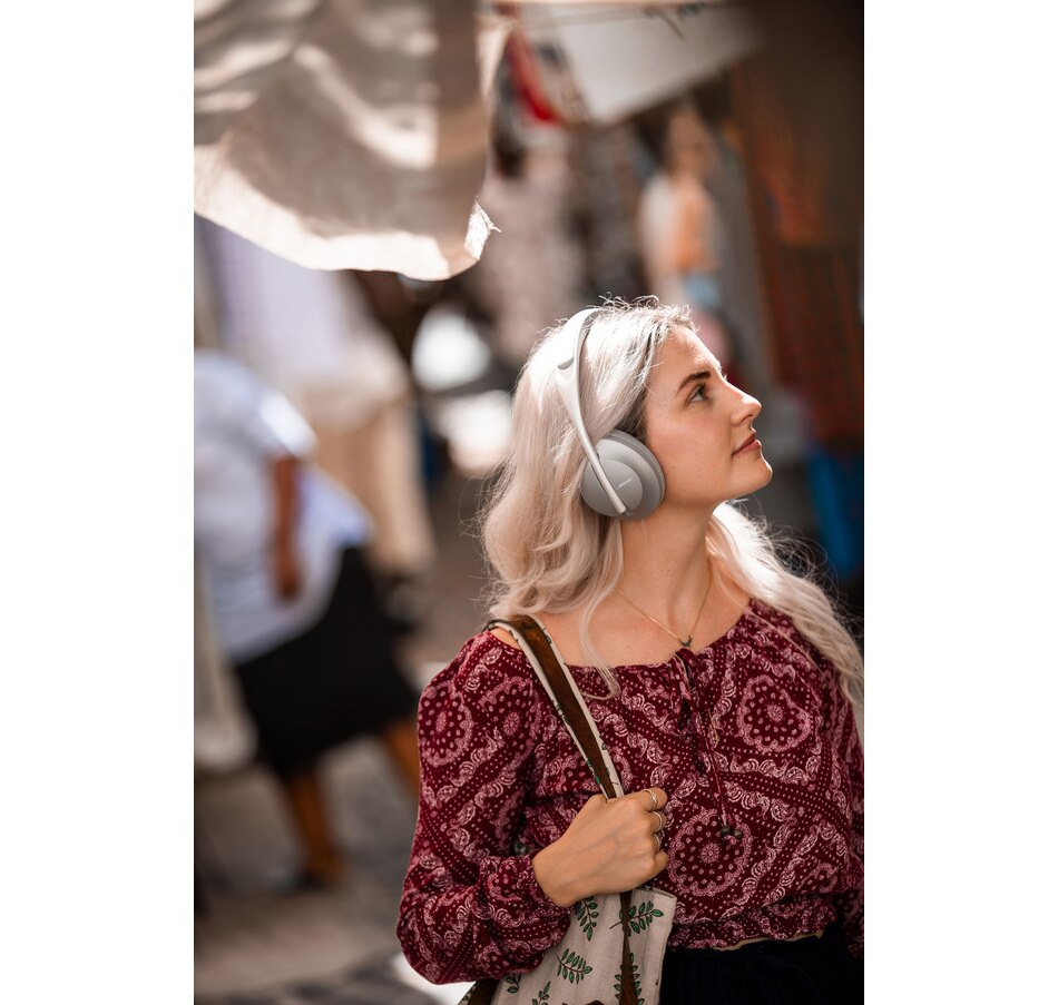 Image 251161_ALTMORE4.jpg, Product 251-161 / Price $479.99, Bose Noise Cancelling Headphones 700 from Bose on TSC.ca's Electronics department