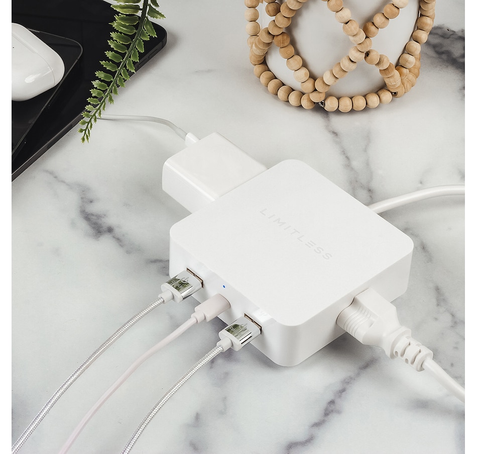 Image 251392_ALTMORE3.jpg, Product 251-392 / Price $69.99, Limitless PowerPro 5-Device Charger with USB, Type-C,and AC from Studebaker on TSC.ca's Electronics department