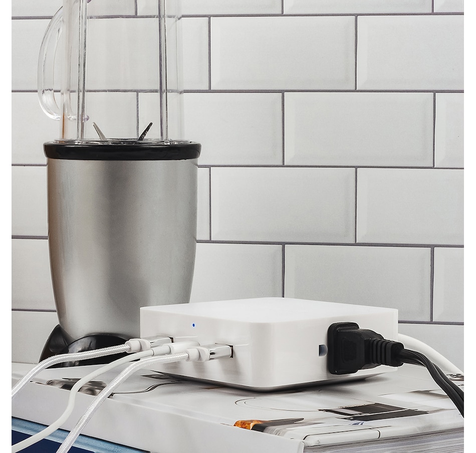 Image 251392_ALTMORE4.jpg, Product 251-392 / Price $69.99, Limitless PowerPro 5-Device Charger with USB, Type-C,and AC from Studebaker on TSC.ca's Electronics department