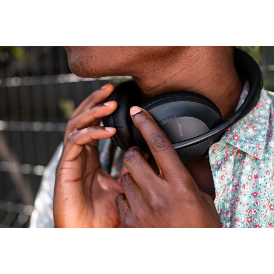 Image 251436_ALTMORE5.jpg, Product 251-436 / Price $479.99, Bose Noise Cancelling Headphones 700 from Bose on TSC.ca's Electronics department