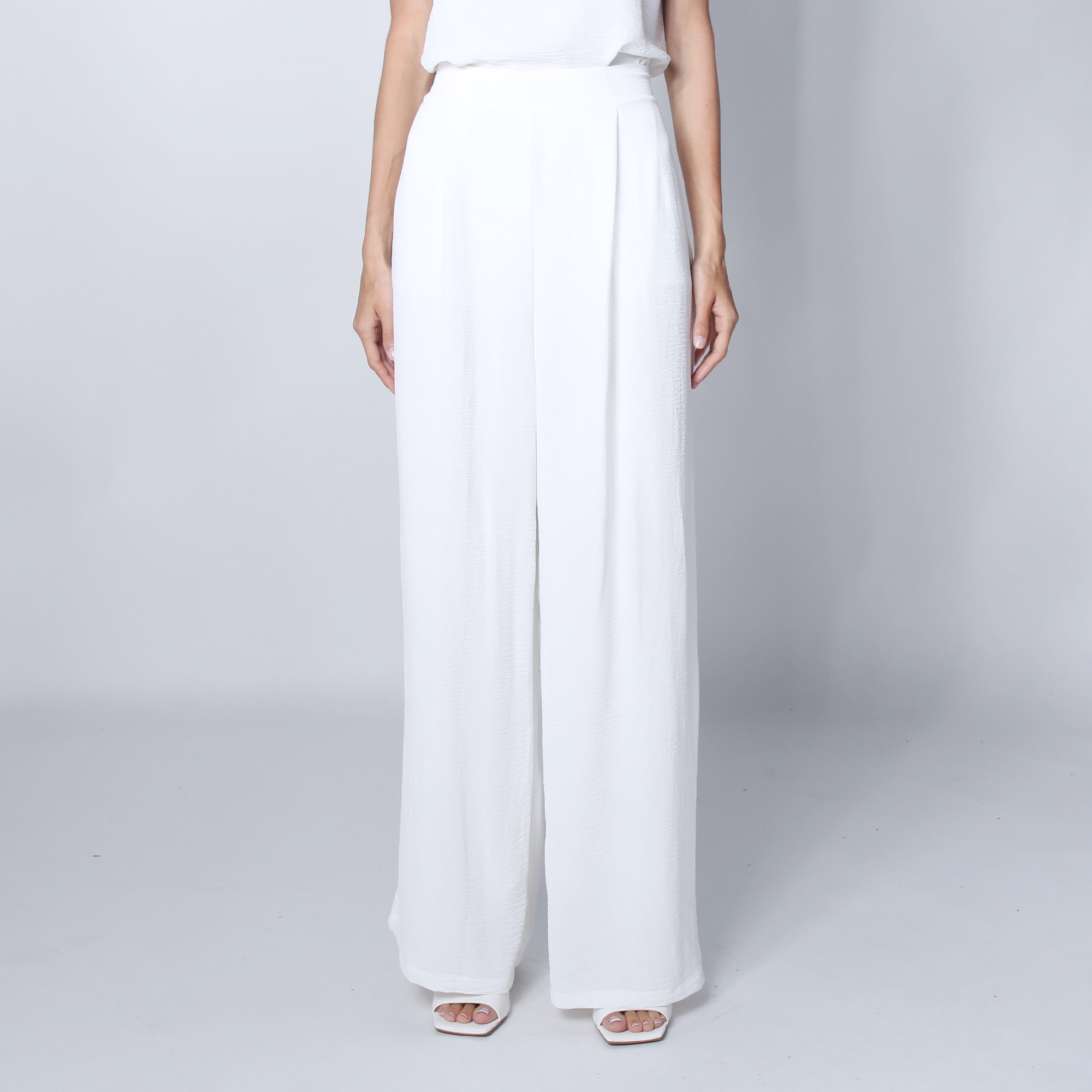 ★E.B.M★ Chin Detail Semi Wide Pants EMP2WPT060 Chino Relaxed Hi-rise Wide Pant | Aritzia CA