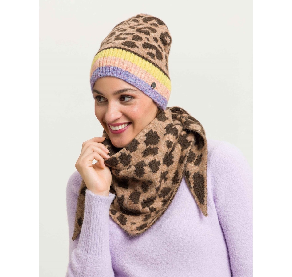 Image 254658_CML.jpg, Product 254-658 / Price $27.33, V. Fraas Triangular Leo Scarf from FRAAS on TSC.ca's Fashion department